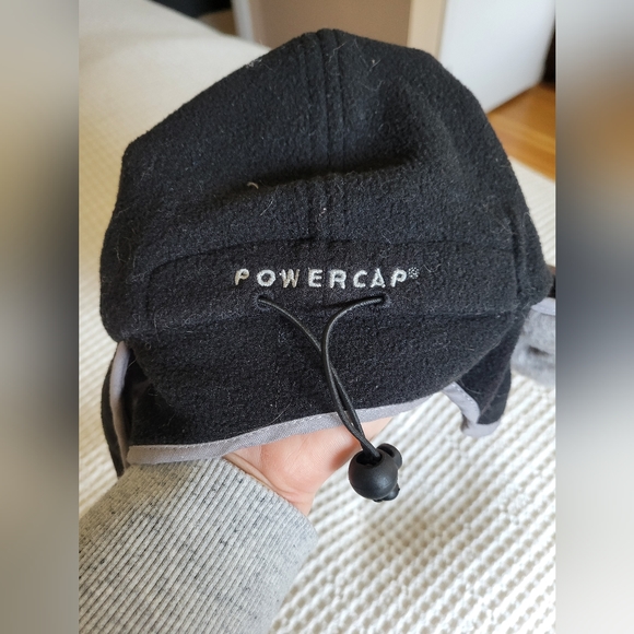 Fleece Power Cap with ear flaps - Picture 3 of 4